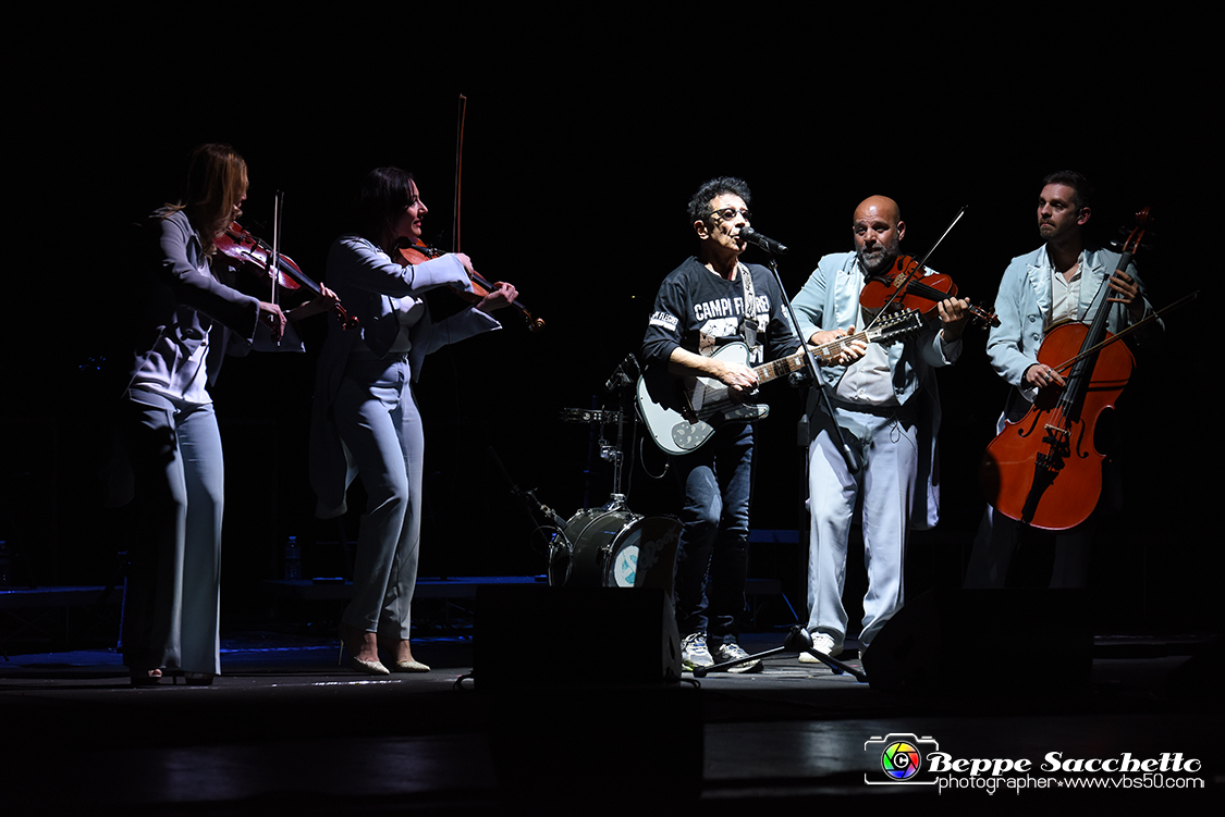 VBS_3993 - Concerto Edoardo Bennato - Peter Pan Rock 'n' Roll Tour.jpg